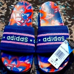 Adidas adilette comfort slides